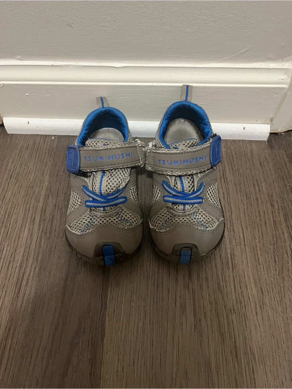 Tsukihoshi Kids' Gray & Blue Shoes